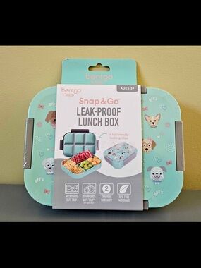NEW Bentgo Kids Snap & Go Leak-Proof Lunch Box in Mint with Pet Print